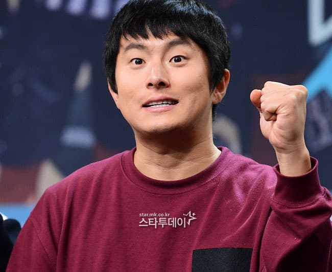 [기안84] Controversy Erupts Over 150 Million KRW Resale Listing of Artist's Work on Danggeun Market