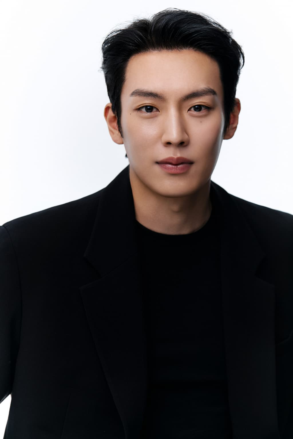 [이기택] Actor Lee Gi-taek Shines at 'Bonjour Bakery' Production Presentation