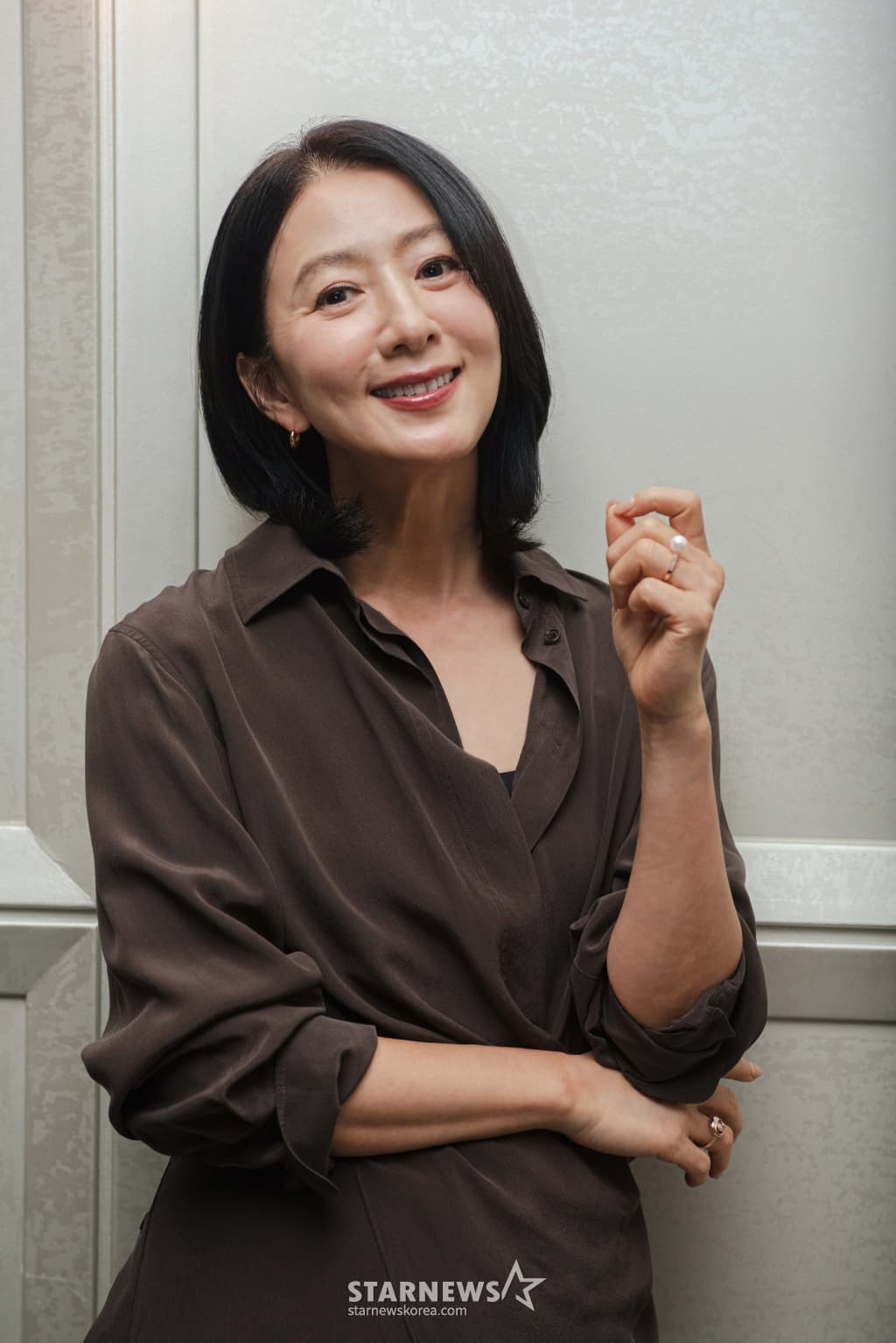 [김희애] Elegant Transformation into a Bakery CEO for New Variety Show 'Bonjour Bakery'