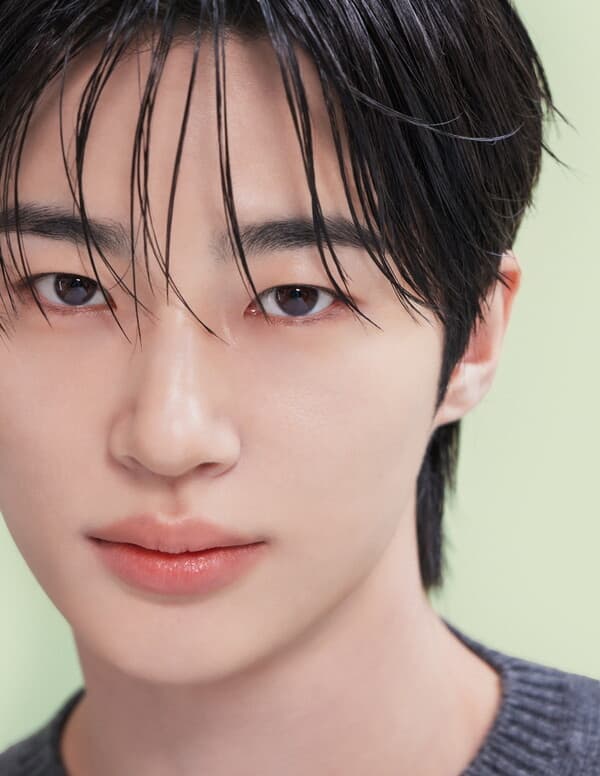[변우석] Rising Star Byun Woo-seok Dominates Brand Rankings and Captivates Viewers