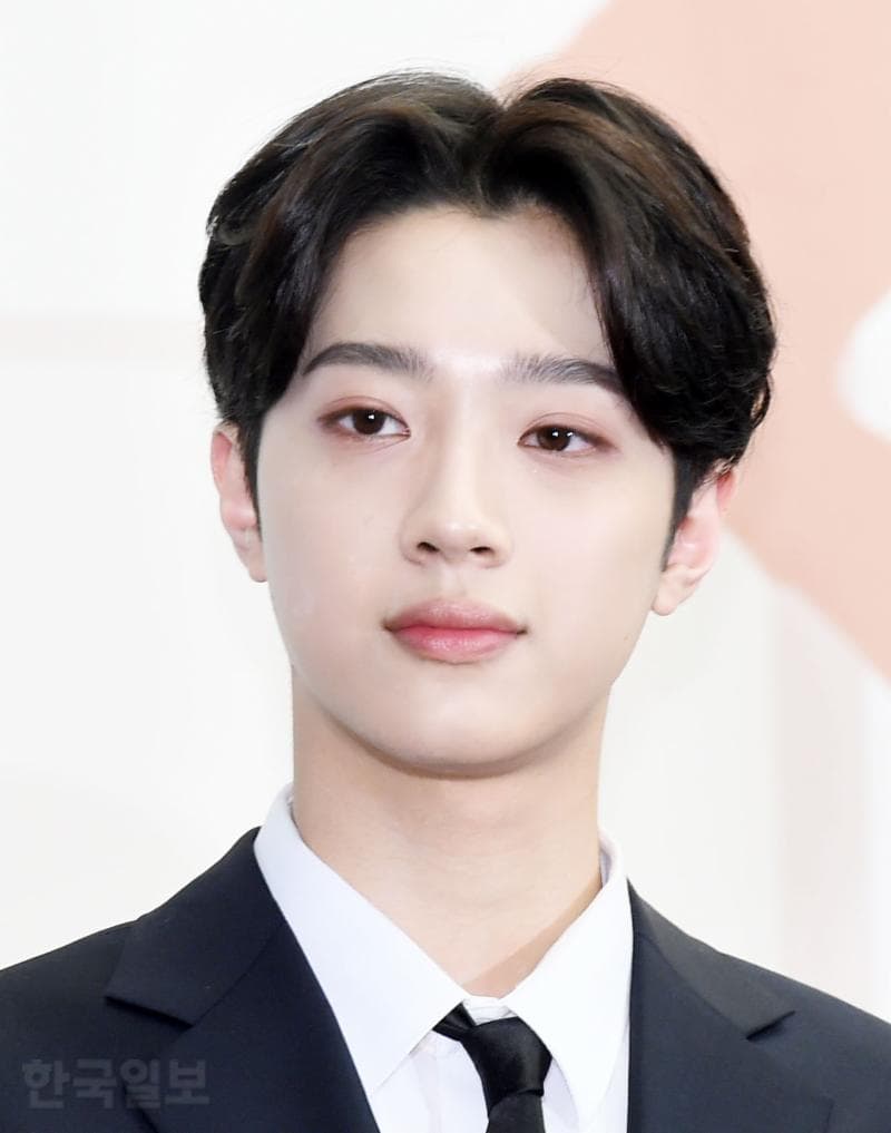 [라이관린] Former Wanna One Member Reveals Life After Retirement