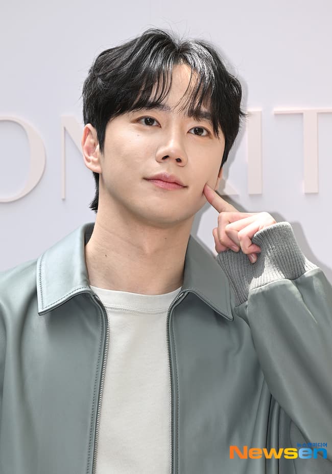 [이준영] Lee Jun-young Transforms into a Mysterious Intern for New Drama 'New Employee Chairman Kang'